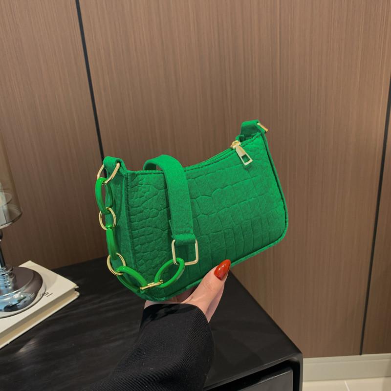 Chic 2024 Korean Chain Mini Handbag Lightweight Practical Versatile Two-tone Design Perfect For Everyday Use