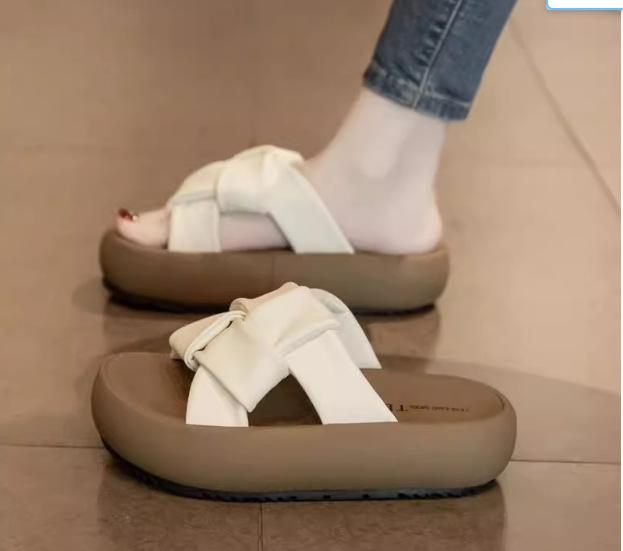 

Fan Jieya platform slippers versatile 24 spring and summer new fashion women s shoes one-word sandals soft sole wear beach sandals 40