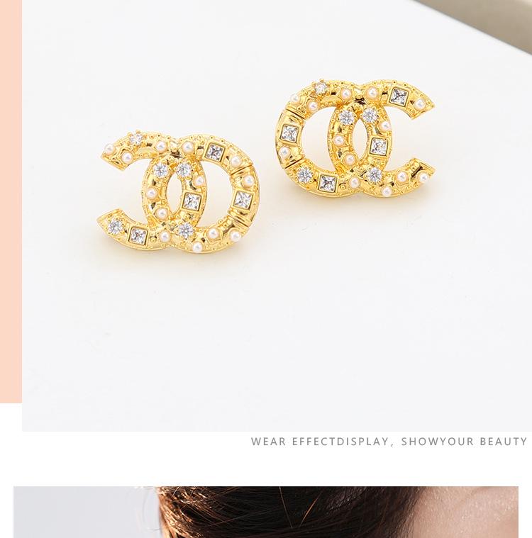 Trendy Double C Stud Earrings: Chic & Luxurious Fashion Jewelry