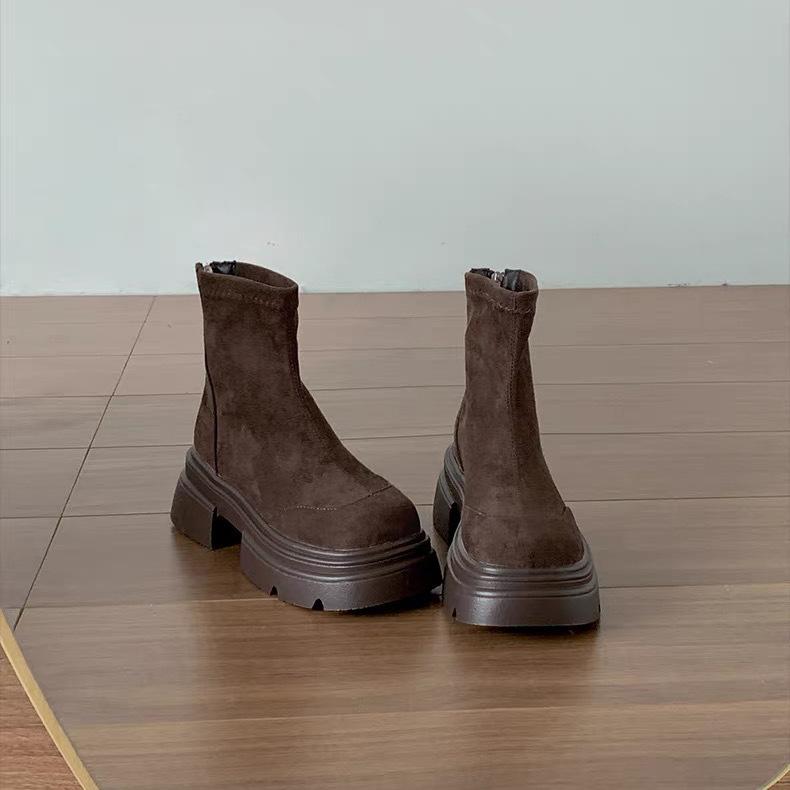Short boots, cigarette tube, winter black ancient thick-soled Martin boots, women's new thin models, small people