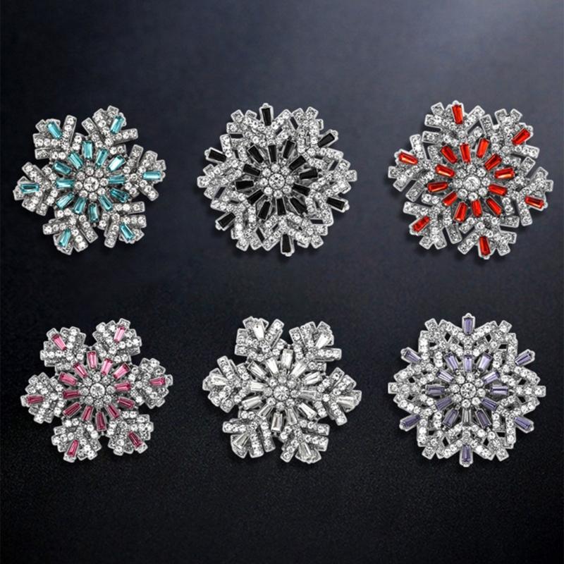 Elegant 3D Rotating Snowflake Brooch For Formal Event And Holiday Parties Crafted From Sturdy Alloy Material