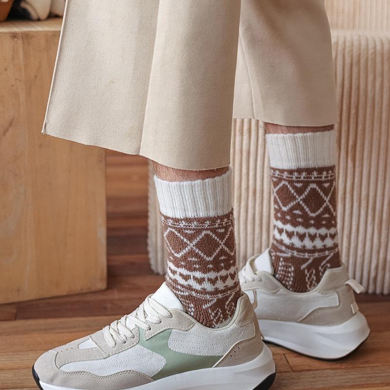 5 Pairs Women's Winter Warm Ski Socks - Thickened Thermal Mid-Calf Cold-Proof Snow Boots Socks with /Heart/Circle/Arrow Patterns