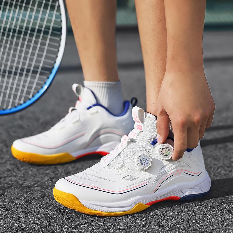 2025 new badminton shoes men's and women's non-slip on the ground professional competition training special couple volleyball sports shoes