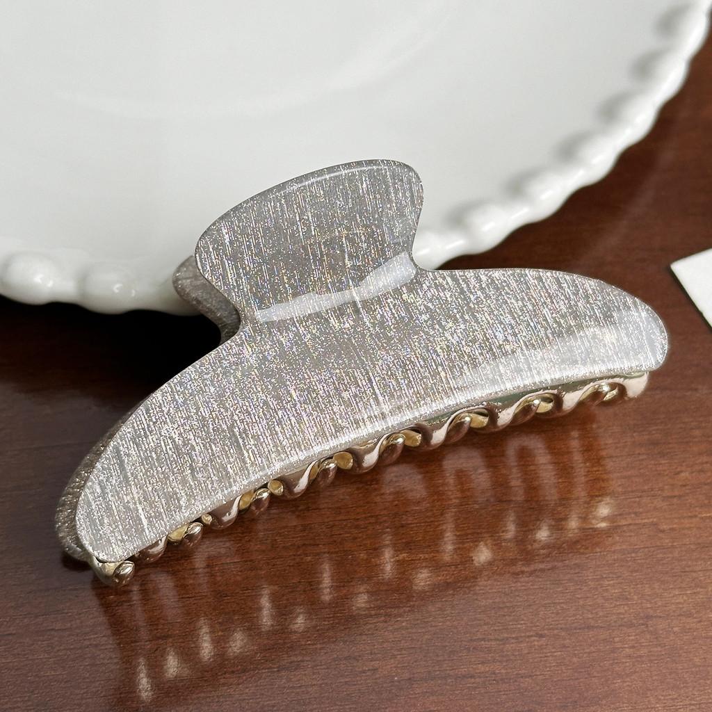 Sophisticated Acrylic Hair Claw Clip Featuring Unique Line Design For Fashionable Women