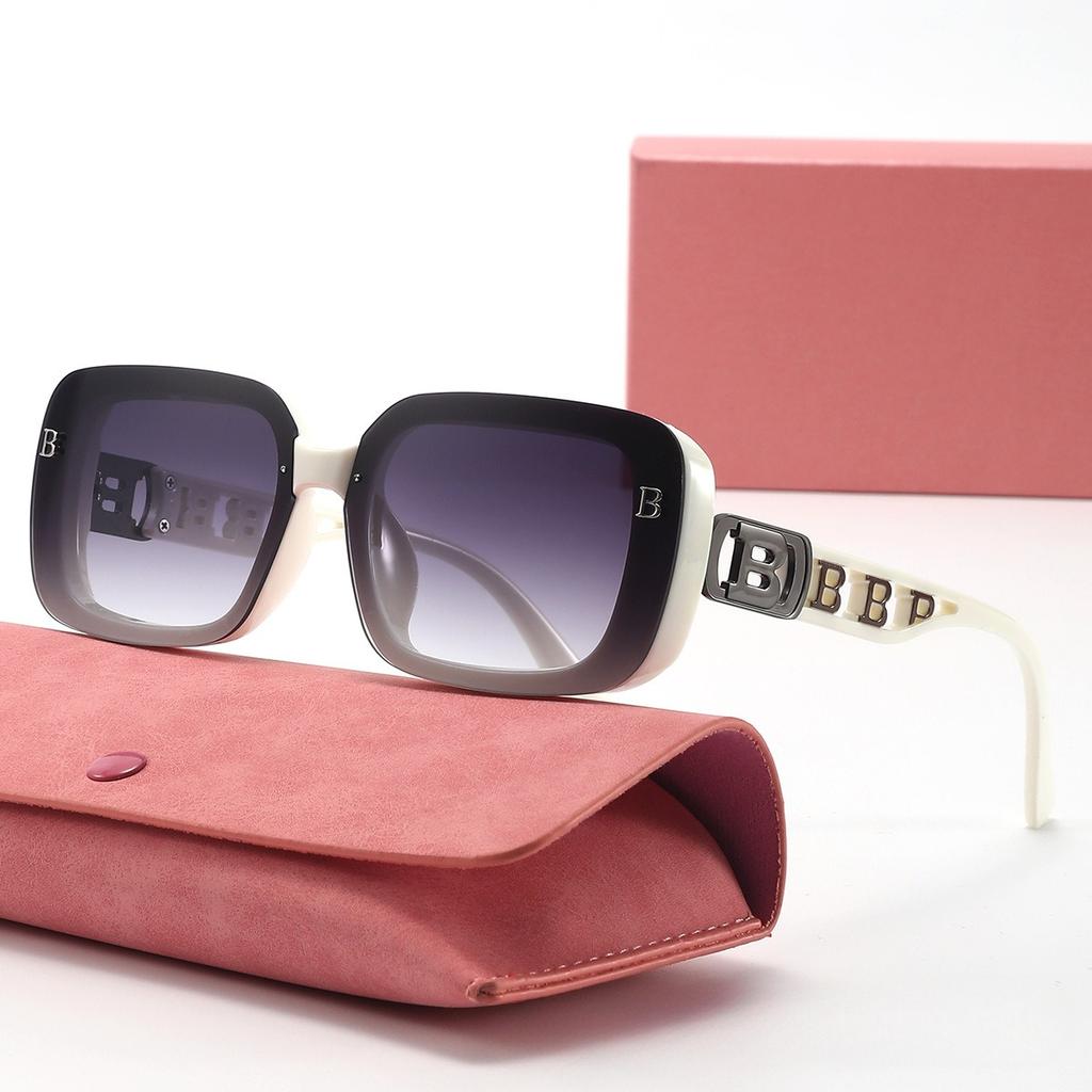 Lunettes de soleil carrées de luxe avec branches lettrées, Lunettes de soleil stylées pour femmes et hommes.