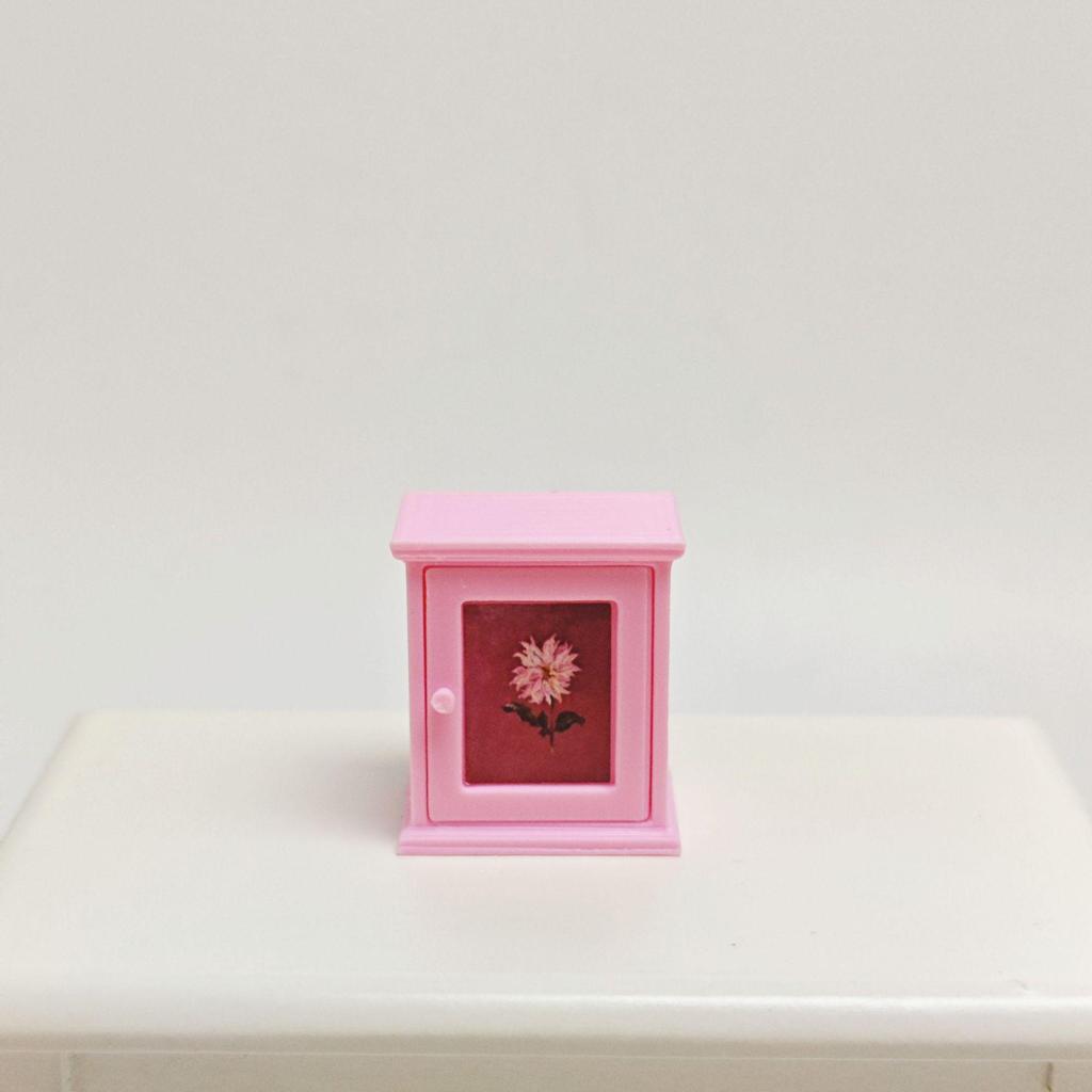 1/12 Scale Dollhouse Miniature Wall Cabinet with Food Toys and Ornaments