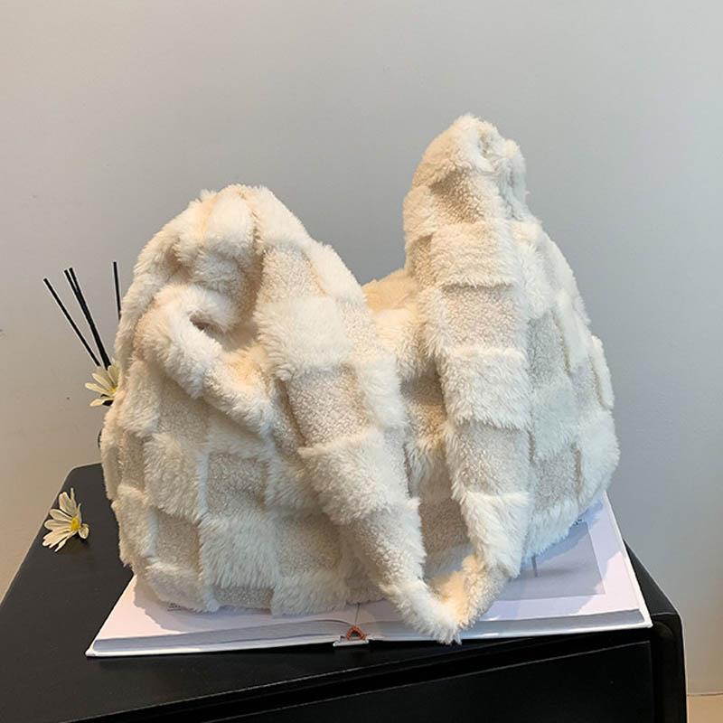 

Плюшевая сумка Большая вместительная сумка Женская сумка Большая сумка Модная женская сумка с верхней ручкой 2023 Зимняя повседневная плюшевая сумка через плечо подмышками Большая сумка слоновая кость