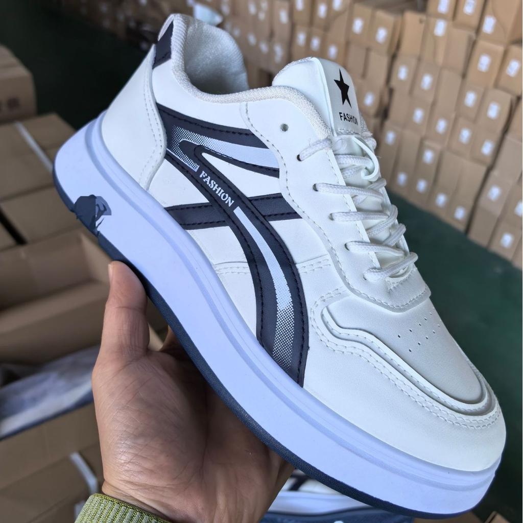 Casual Shoes New Breathable Leather Board Shoes Casual Comfortable Sports Thick Sole