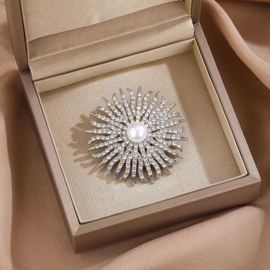 Sunflower Brooch Pin for Women, Rhinestones Inlaid Brooch Pin for Dress, Coat, Shawl, Gift for Mother, Wedding