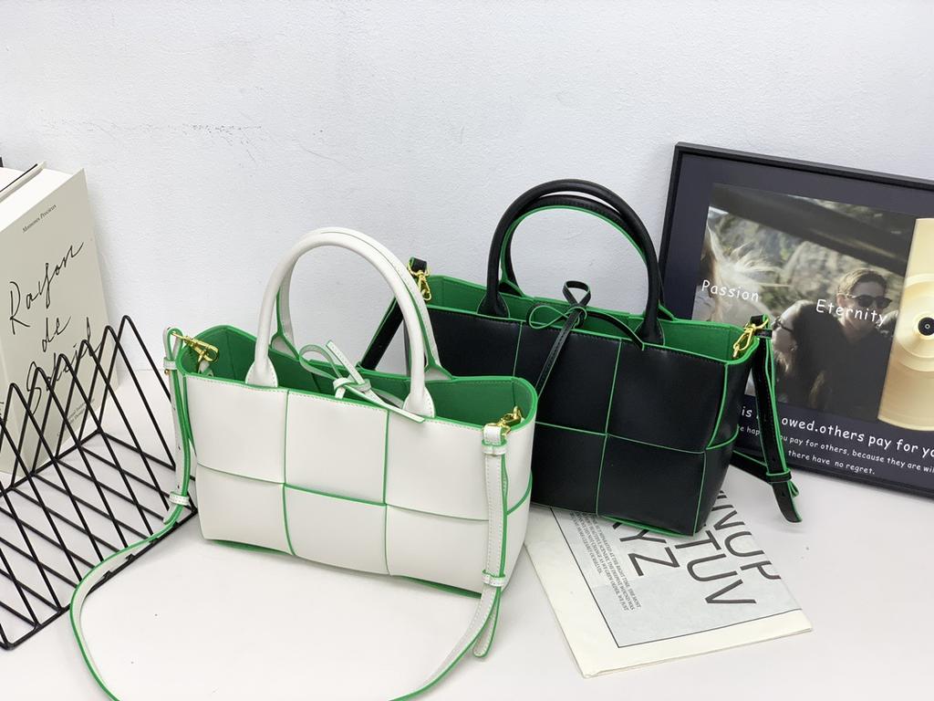 Cross-border hot-selling 28CM cowhide woven portable tote bag, genuine leather handbag, commuting versatile single shoulder messenger women's bag