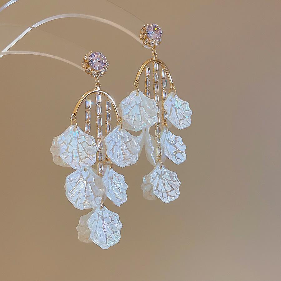 Bohemian Ethnic Style Feathers Fringed Earrings Ear Hooks Personalized Vacation Wind Ears