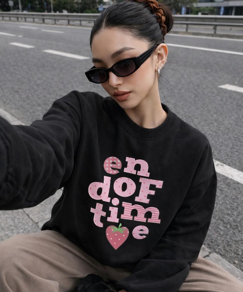 GRAVER [Unisex] Berry End Of Time Sweatshirt_3Color