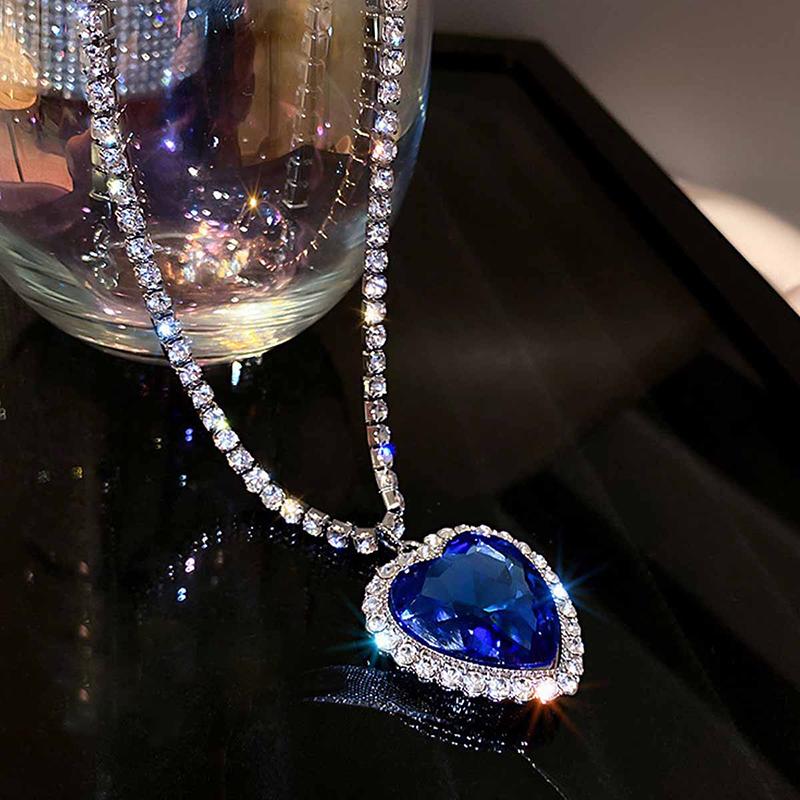 Luxury Blue Zircon Heart Pendant Necklace Women Romantic Exquisite Cz Diamond Necklaces For Women Wedding Jewelry Gifts