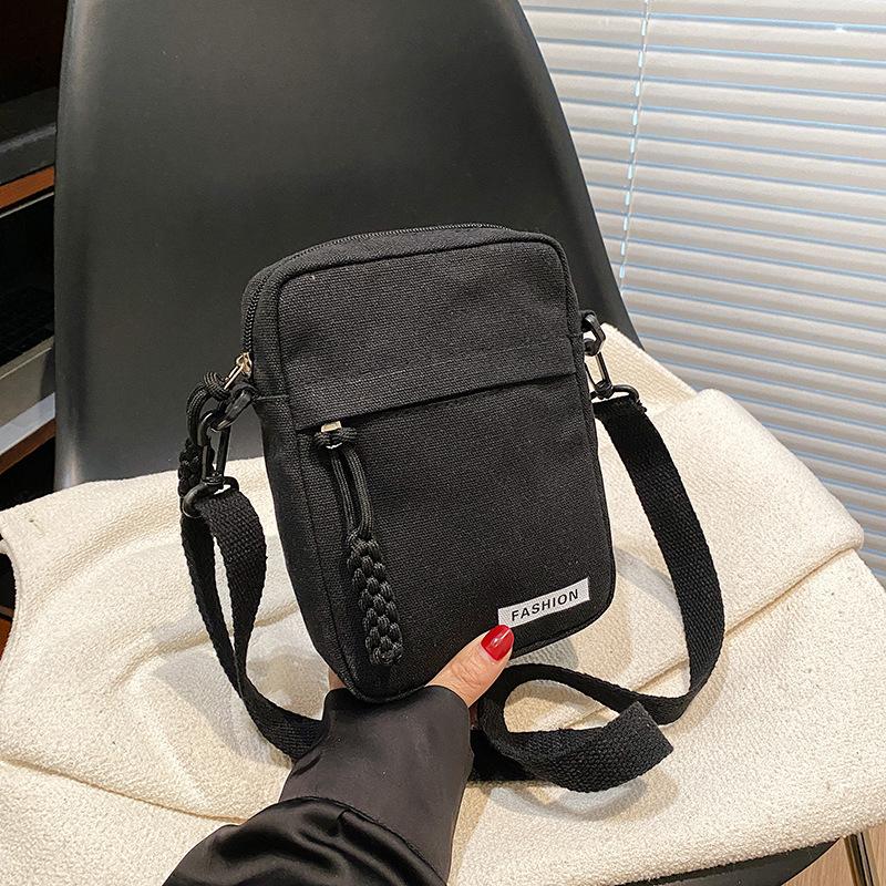 Small bag new casual and lightweight Oxford cloth shoulder bag fashion Korean version sports mobile phone bag mini messenger bag tide