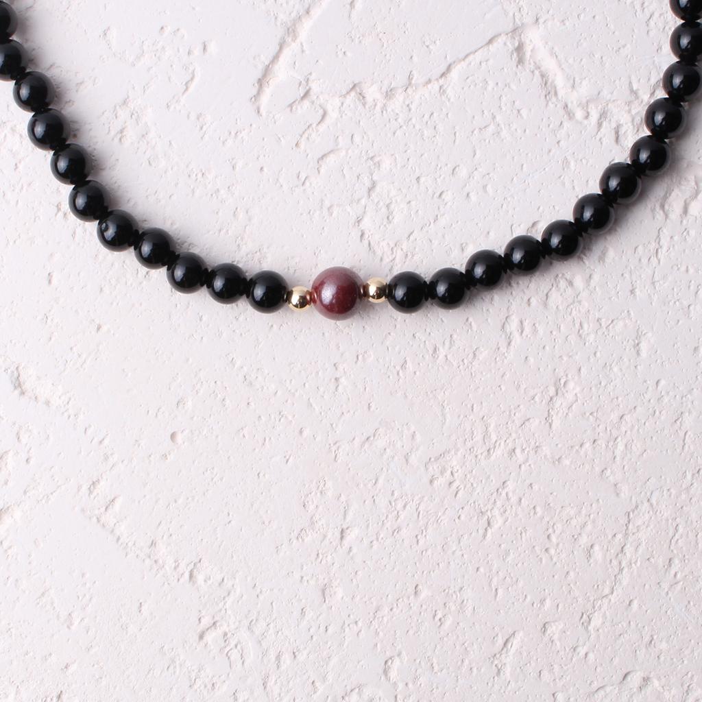 Bien Vetu 6Mm Onyx + 8Mm Single Cinnabar Necklace