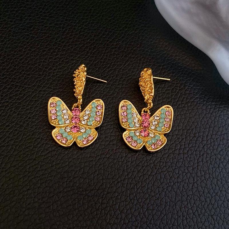 Vintage Silver Needle Zircon Earrings – Retro Luxury Court Style Studs.