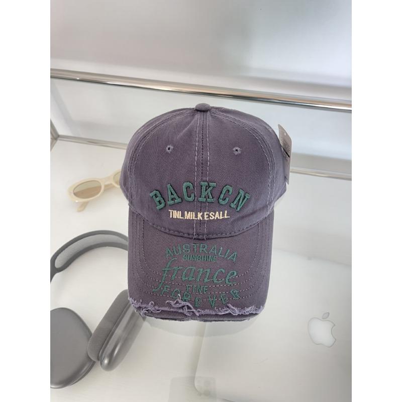 

Новая шляпа с надписями на рваном крае, бейсболка для женщин, корейский стиль, весенне-летняя нишевая одежда со стильной дорожной бейсболкой для защиты от солнца M（56-58cm）