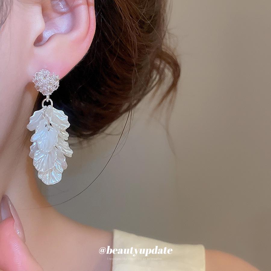 Silver Needle Zircon Pearl Petal Tassel Stud Earrings – Elegant, High-End Fashion Accessories for Women