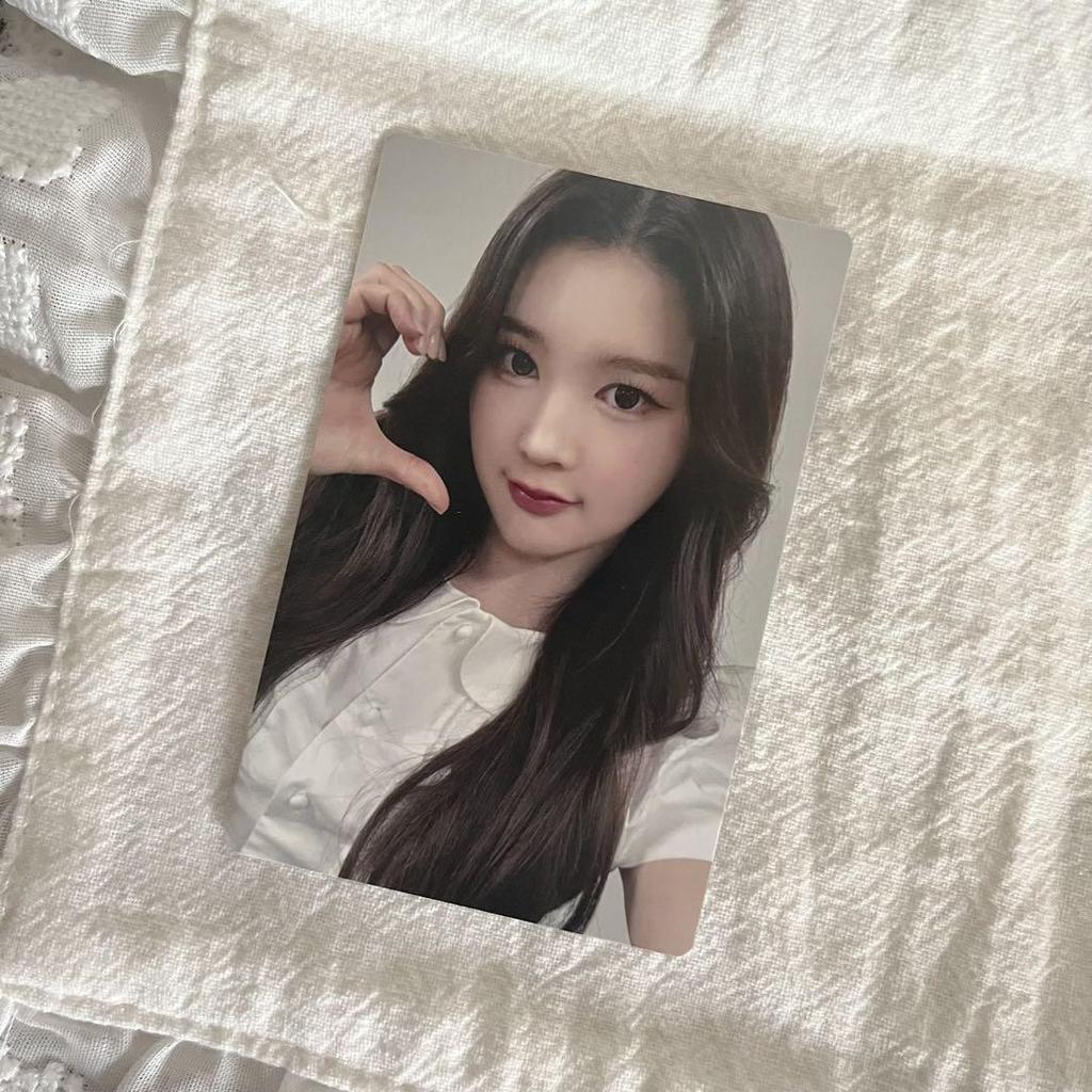 [USED] Hearts2Hearts Eina trading card musicart music art