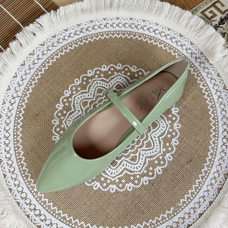 Fashion Flat Shoes for Women Spring and Autumn Shallow 2025 New Patent Leather Women's Shoes Pointed Mary Jane Retro Plus Size Flat Shoe
