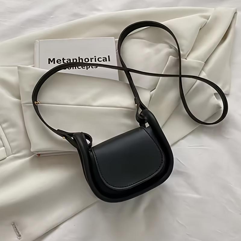 

Women s Mini Crossbody Bag Solid Color with Metallic Clasp Closure, Sleek Minimalist Design for Everyday Casual & Formal Use, Mini Purse чёрный