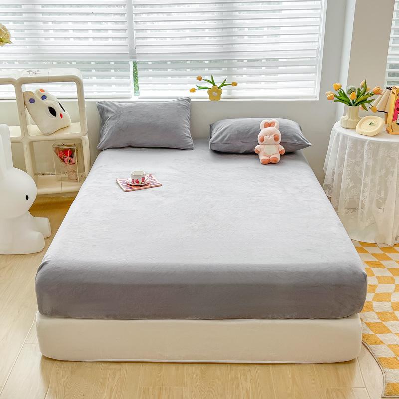 Solid Color Skin-Friendly Milk Fiber Fitted Sheet Brushed Anti-Scratch Simmons Mattress Cover Bedspread Non-Slip All-Inclusive