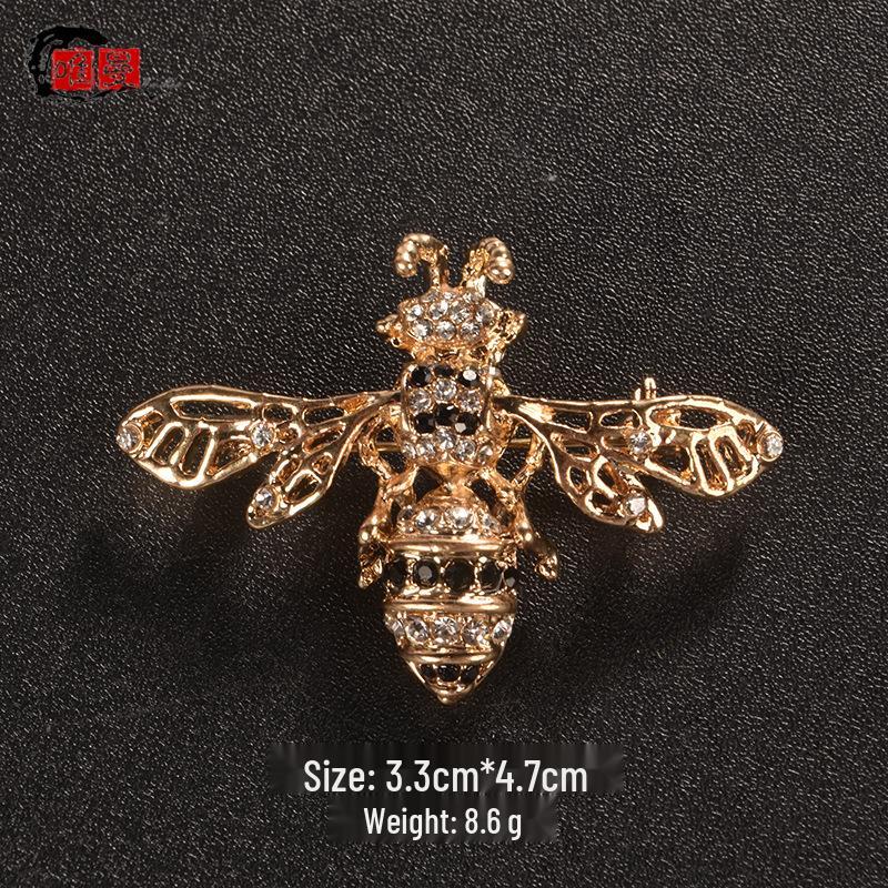 Japanese Style Luxury Brooch: Elegant High-End Women's Pin for Sweater or Lapel