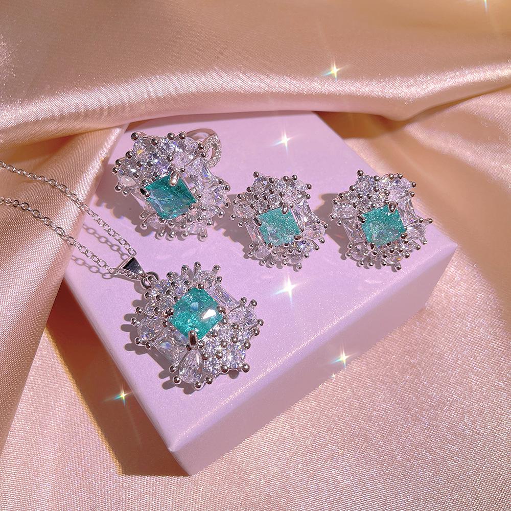 Exquisite Jewelry Set Paraípa Crown Square Stud Earrings Flower Zircon Ring Women's Three-piece Party Wedding Birthday Gift