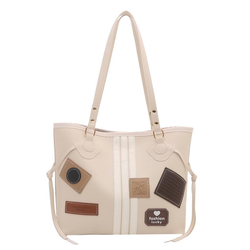 Retro Matte Tasche - Niedliche Bärenförmige Handtasche mit Großem Fassungsvermögen und Vielseitigem Design zum Tragen über einer Schulter.