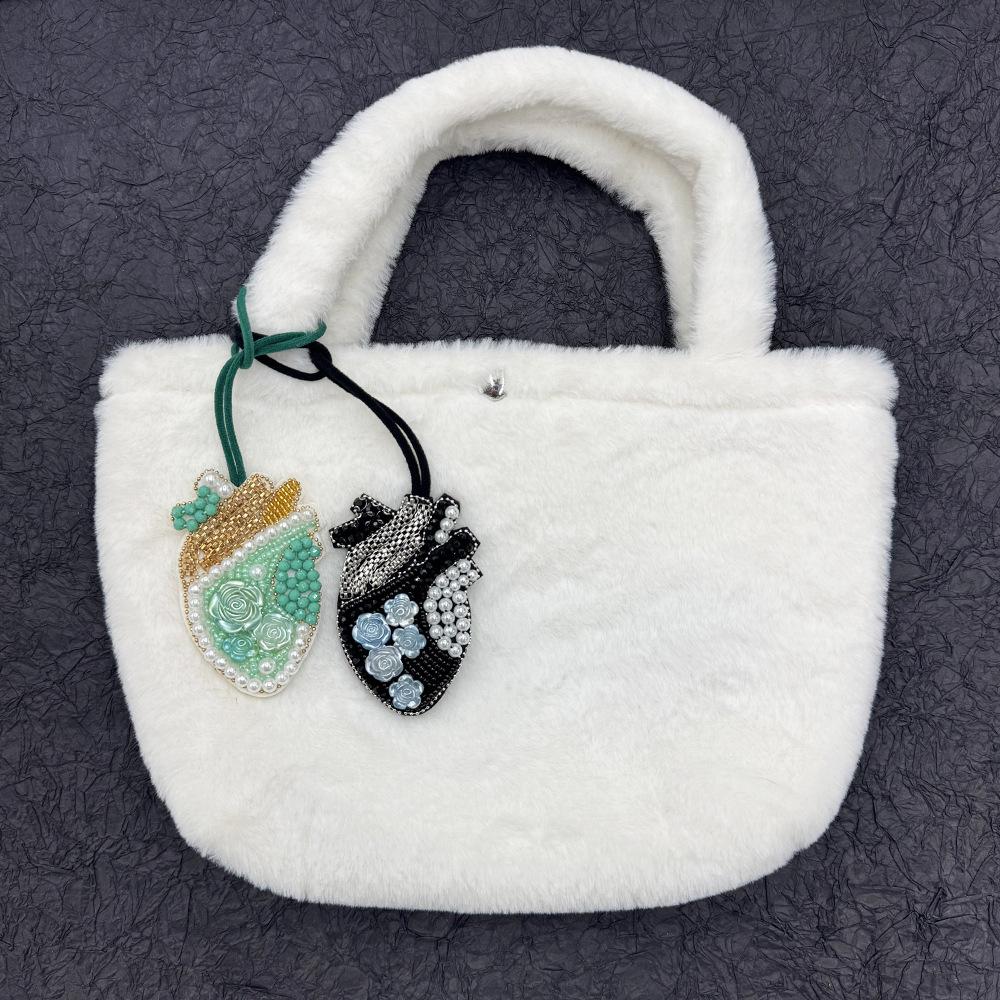 Handmade Rabbit Flower Heart Beaded Patch Key Chain Bag Charming Pendant Hang Lanyard Decoration Diy Clothing Applique Patches