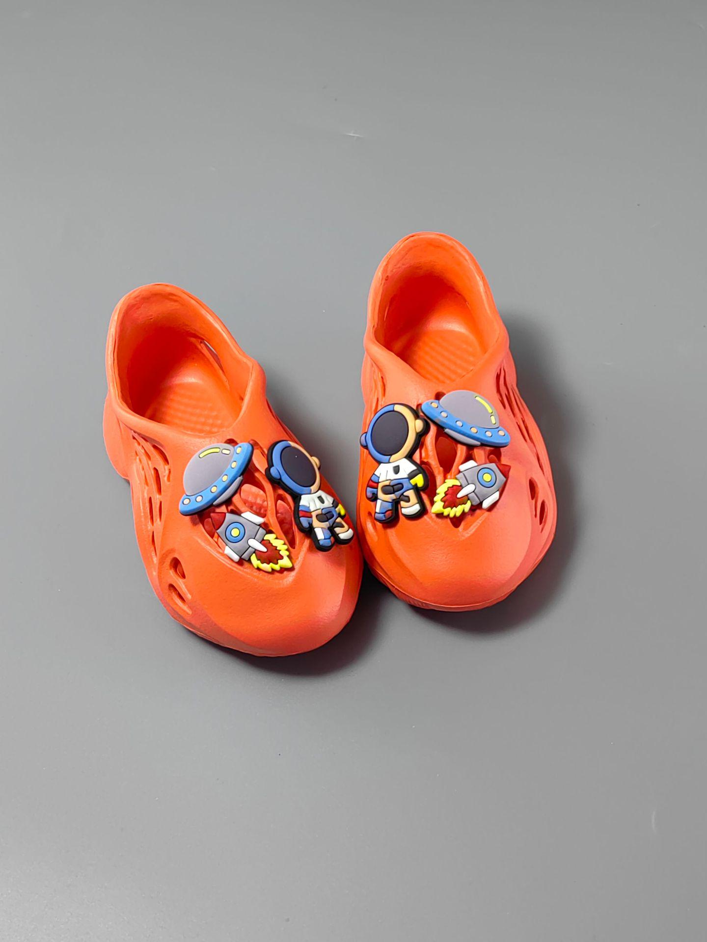 Новые детские мультяшные сабо с отверстиями на тему космонавтов 2025 года - Милые, Модные, Однотонная обувь 26/27
