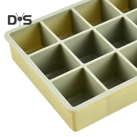 Silicone Ice Cube Tray with Lid 15/24 Cavities Easy Release BPA Free Summer Refrigerator Cocktail Whiskey Ice Maker Press Mold Kitchen Supplies
