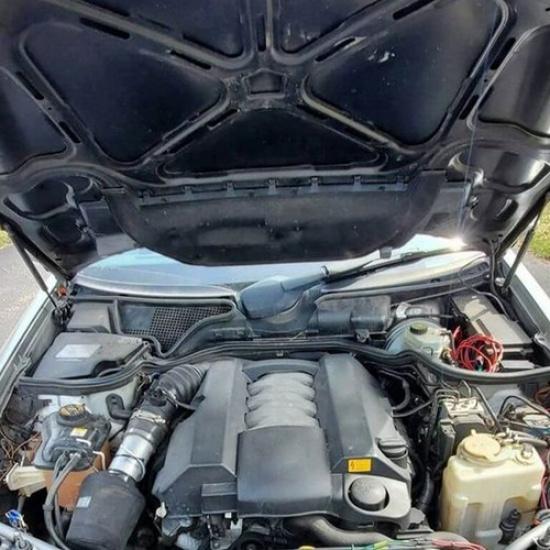 Front Hood Gas Spring Struts Lift Support For Mercedes-Benz E300 E320 2Pcs