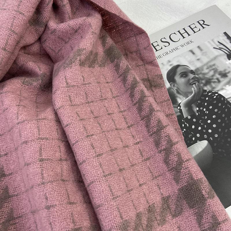 Scarf Women's Autumn and Winter New Thickened Imitation Cashmere Fringed Shawl Student  Warm Shawl