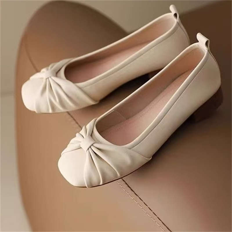 

Туфли Мэри Джейн на мягкой подошве в маленьком ароматном стиле с мелким вырезом, женские весенние новые балетки, французские туфли-лодочки 40 бежевый