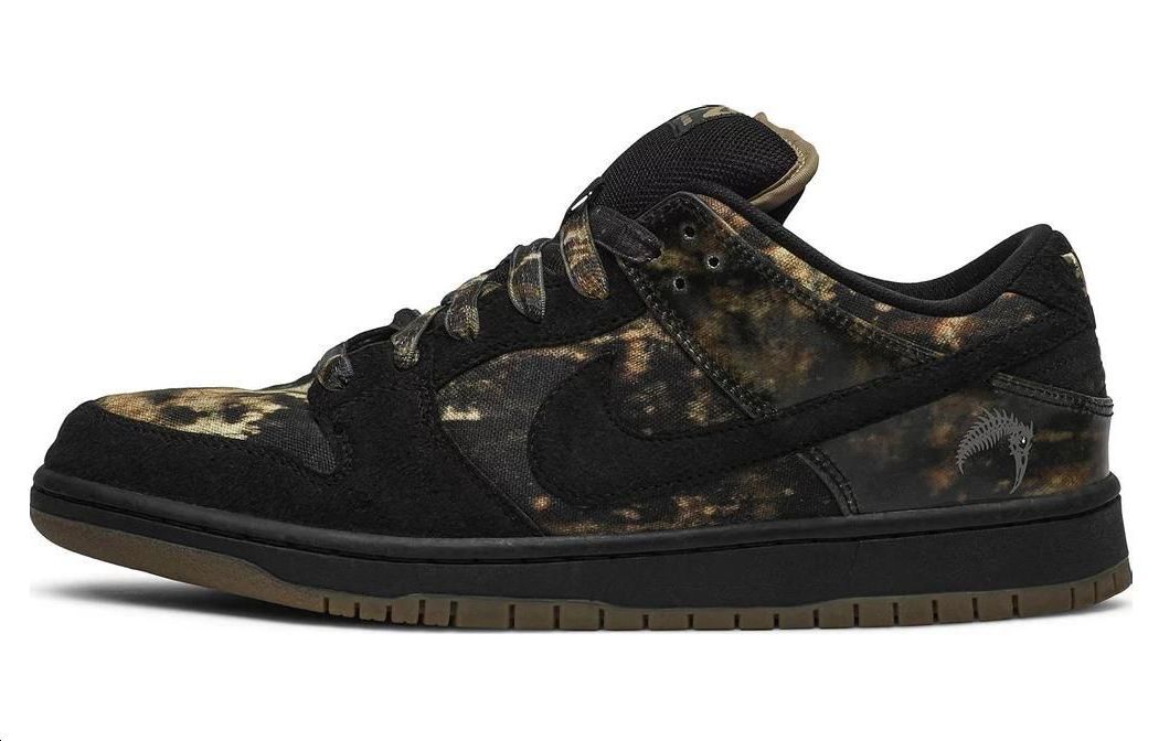 

Nike Sb Dunk Low Pushead 2 536356-002 44