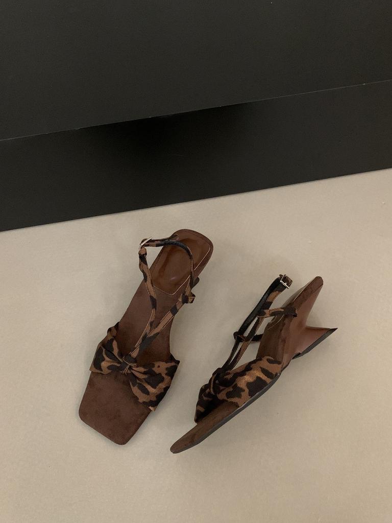 French niche design slope heel open-toed sandals women's summer 2025 new models with skirts square head high-heeled Roman shoes