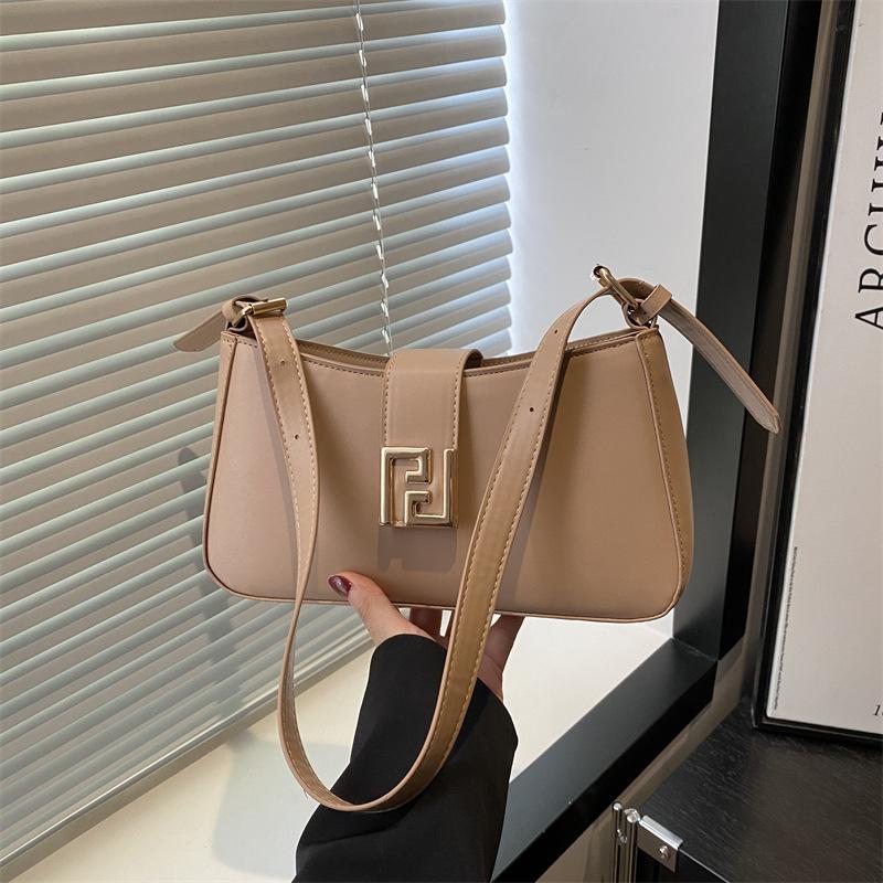 

Новый модный тренд Универсальная повседневная сумка-мессенджер однотонная простая на плечо подмышку Премиальная сумочка хаки