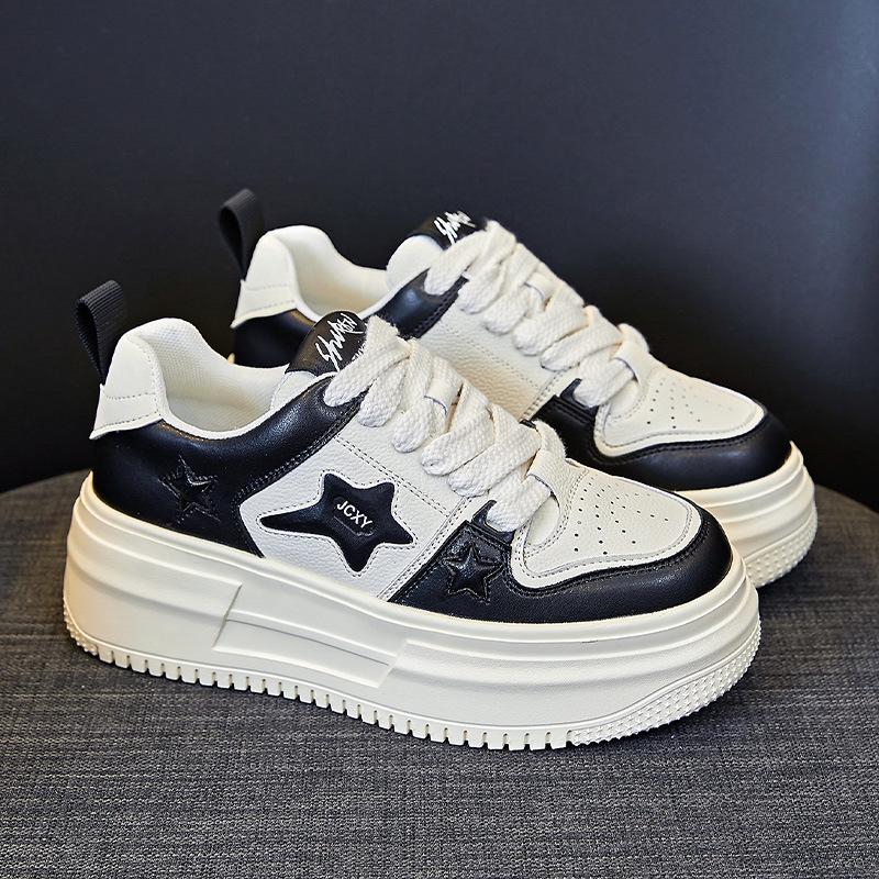 Leather Women's Spring and Autumn New Versatile Black and White Panda Single Shoes Women's Thick-soled Height-increasing Star Casual Shoes