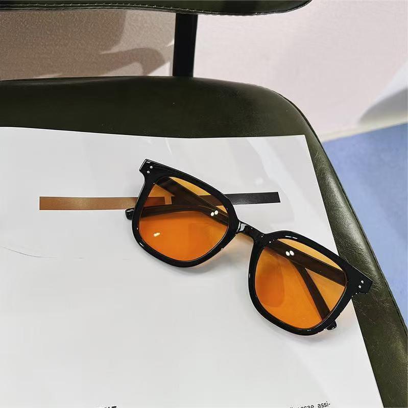 New Unisex Rectangle Vintage Sunglasses 2026 Fashion Design Retro Sun Glasses Female Lady Eyeglass Cat Eye Casual Goggles UV400