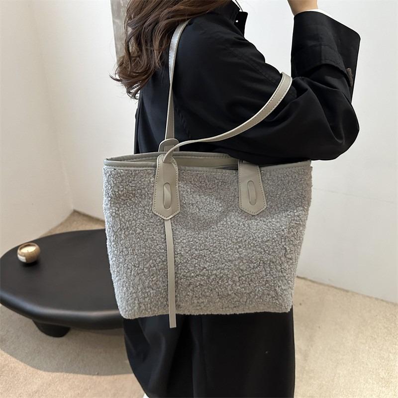 Simple tote bag plush autumn and winter handbag women's bag shoulder bag large capacity women's atmospheric bag