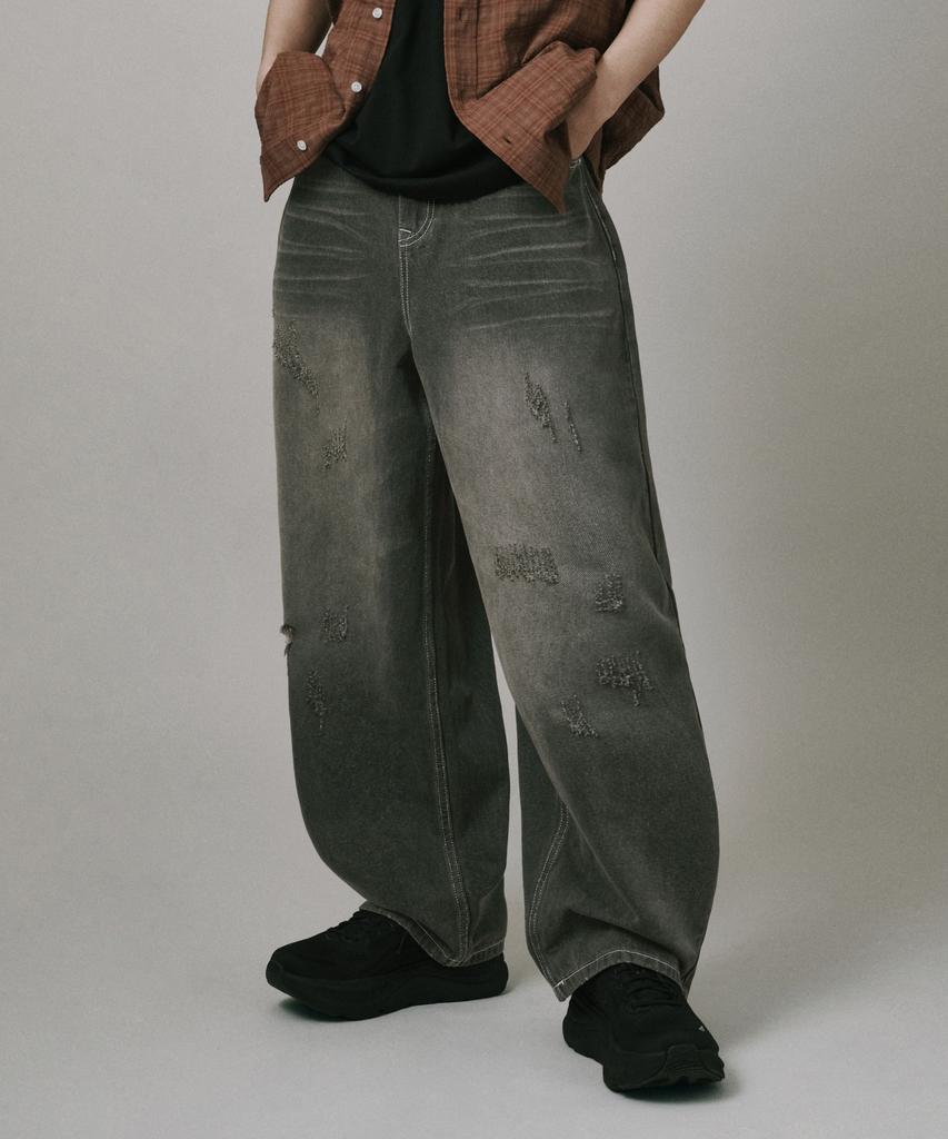 Beodeonteu Scratch Washed Balloon Denim Pants [Desert Black]