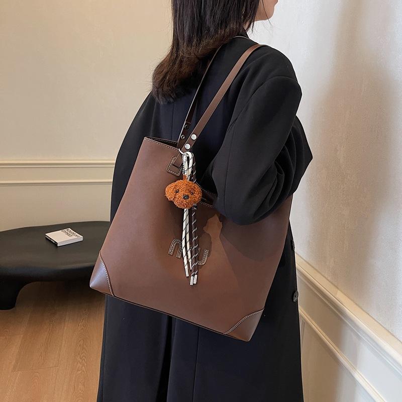 

Retro fashion large-capacity shoulder bag women s 2025 new autumn trendy casual tote bag premium underarm bag 34*10*30