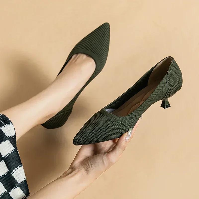 Fashion Women's Solid Color Flat Shoes Casual Fashion Breathable Non Slip Rubber Sole Pointed Non-Slip Comfortable Spring and Autumn