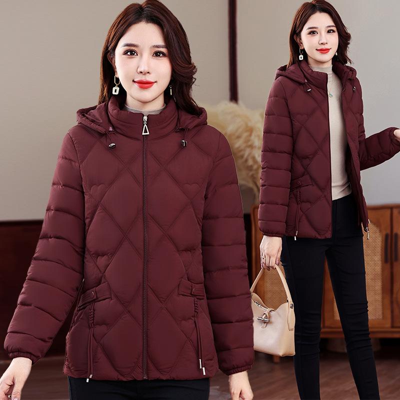 Winter Down Cotton Cotton Jacket Women's Warm Padded Jacket 2025 New Fashion Long Sleeve Removable Hat, Short Slim Fit
