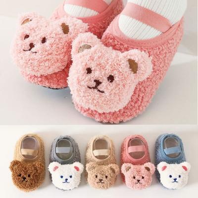 Pantoufles Douces en Peluche pour Bébé Mignon Ours de Dessin Animé Chaussettes de Sol pour Nourrisson Nouvelles Chaussures pour Tout-Petit