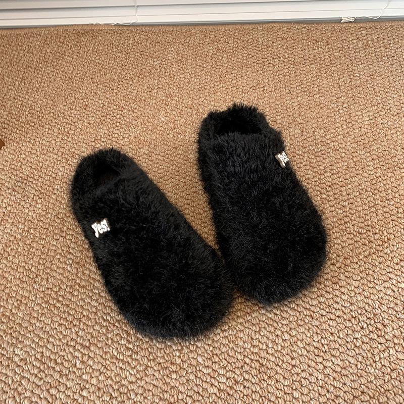 

Internet celebrity super fire beautiful fluffy slippers women wear 2025 autumn new fashion high sense lamb tide cotton slippers 35