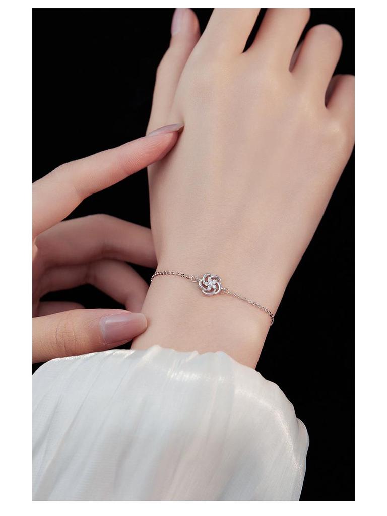 Banyan Tree S925 Silver Camellia Bracelet: Fresh Floral Design for Women, 2023 Trend