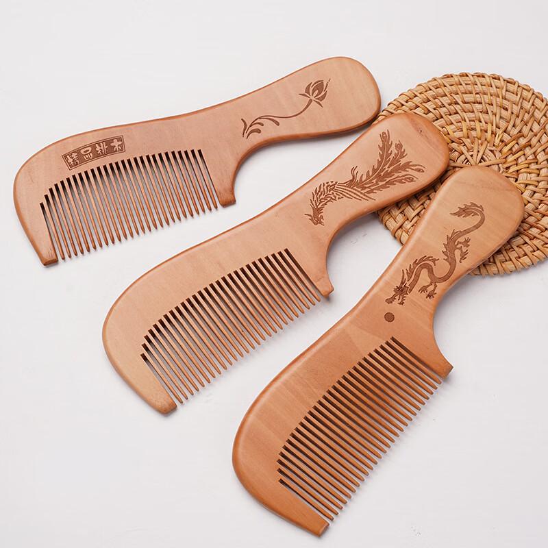 Tingle Natural Peach Wood Comb