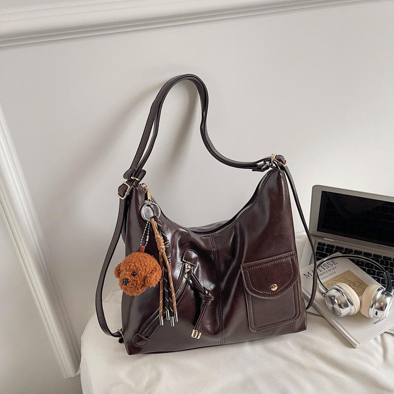 

Large capacity bag women s popular shoulder bag 2025 autumn new simple messenger bag fashion trend backpack bag